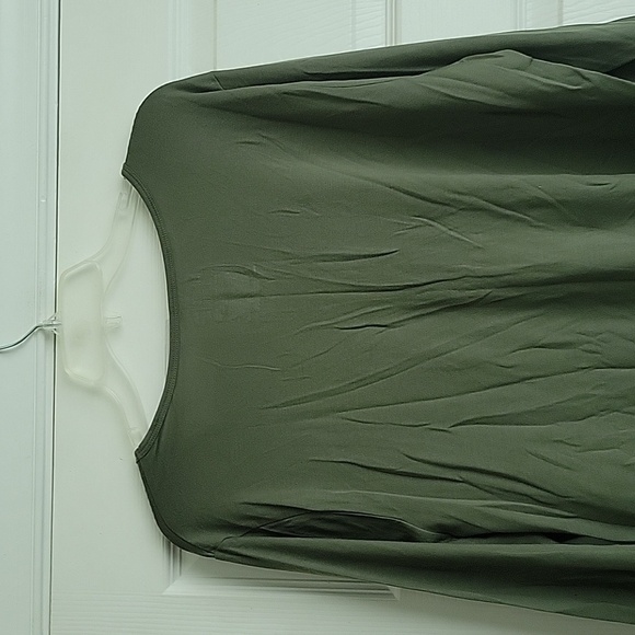 Time and Tru V Neck Long Sleeve Top - Picture 7 of 9